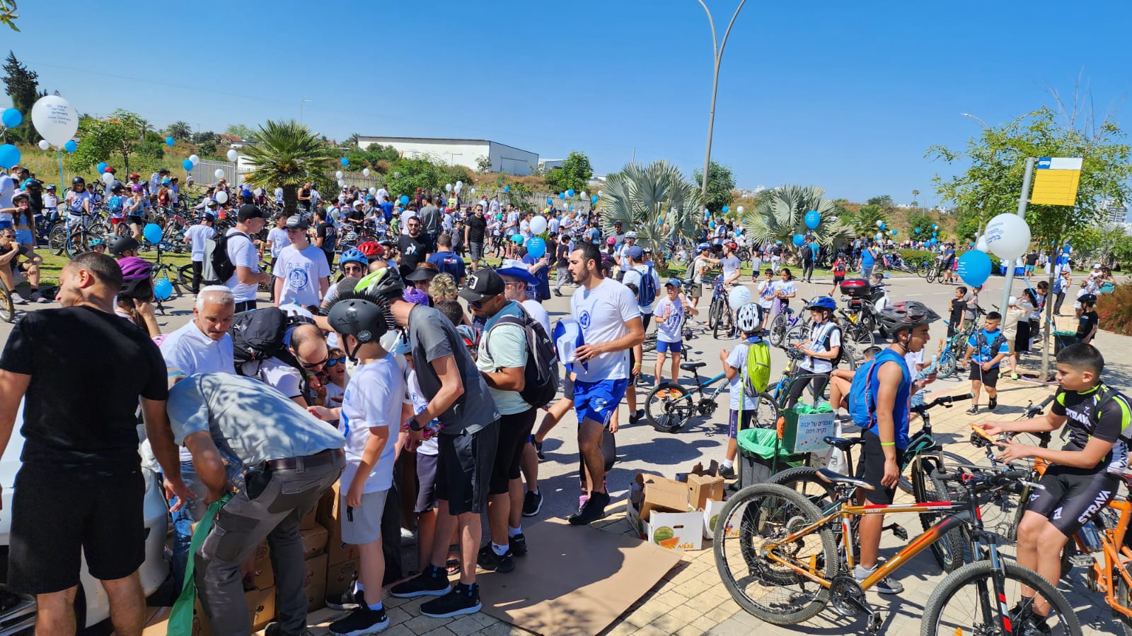 עצמאות: אלפי משתתפים במסע אופניים ביבנה