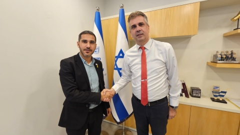 רועי גבאי נפגש עם שר האנרגיה והתשתיות (2).jpeg