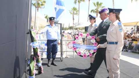 טקס יום הזכרון בבית העלמין (19).jpeg