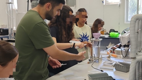   ביס הדמוקרטי  נבחרת FutureMinds   (16).jpeg