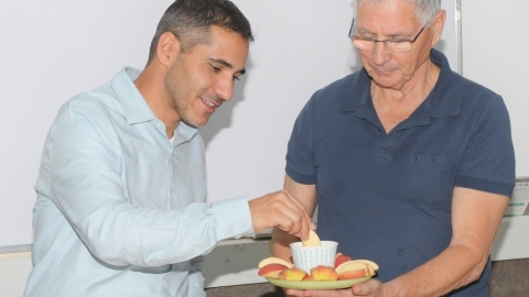 עושים מקום לדיאלוג-הרמת כוסית תשפז (2).jpeg