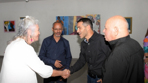 תערוכות-מסע בין תרבויות ומעיל של הרבה צבעים (17).jpeg