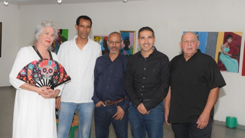 תערוכות-מסע בין תרבויות ומעיל של הרבה צבעים (21).jpeg